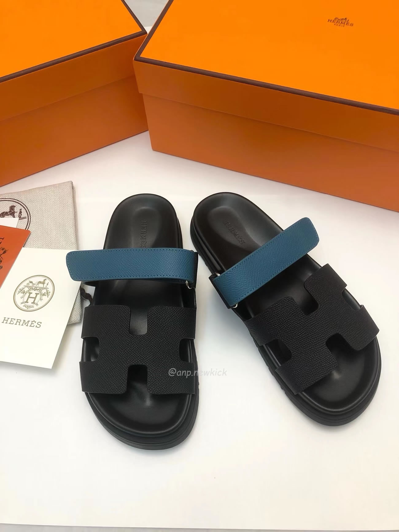 Hermes Chypre Sandal Noir Bleu Celeste (2) - newkick.cc